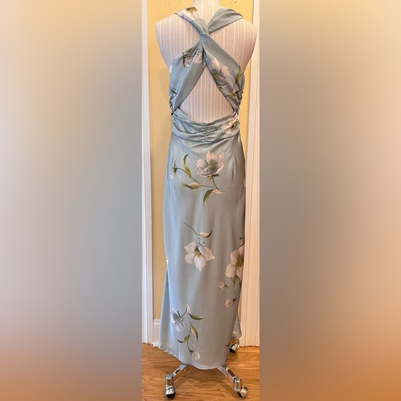 Zara floral dress - Picture 2 of 8